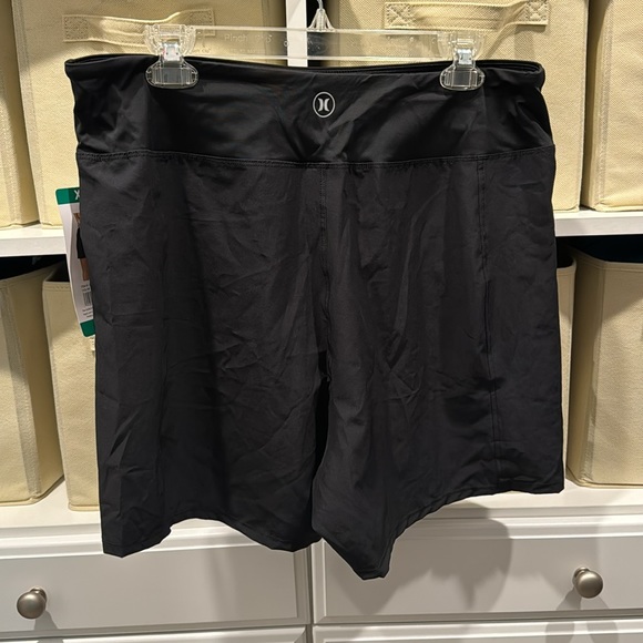 HURLEY ~ WOMENS XL ~ BLACK SWIM COVER UP SHORTS UPF 50+ - Picture 2 of 4